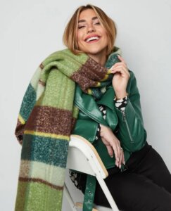 Sjaal met vlakken in diverse kleuren