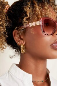 Grote zonnebril - in diverse kleuren